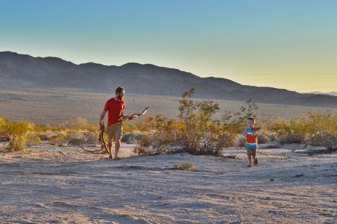 HDRtist HDR - http://www.ohanaware.com/hdrtist/